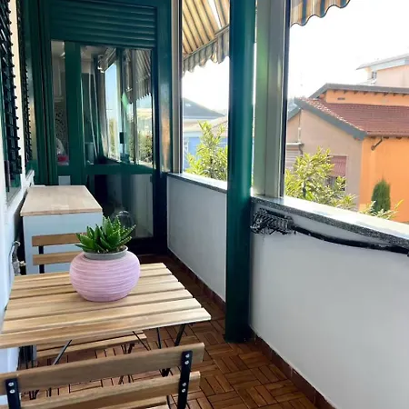 Cozy In Lägenhet Milano
